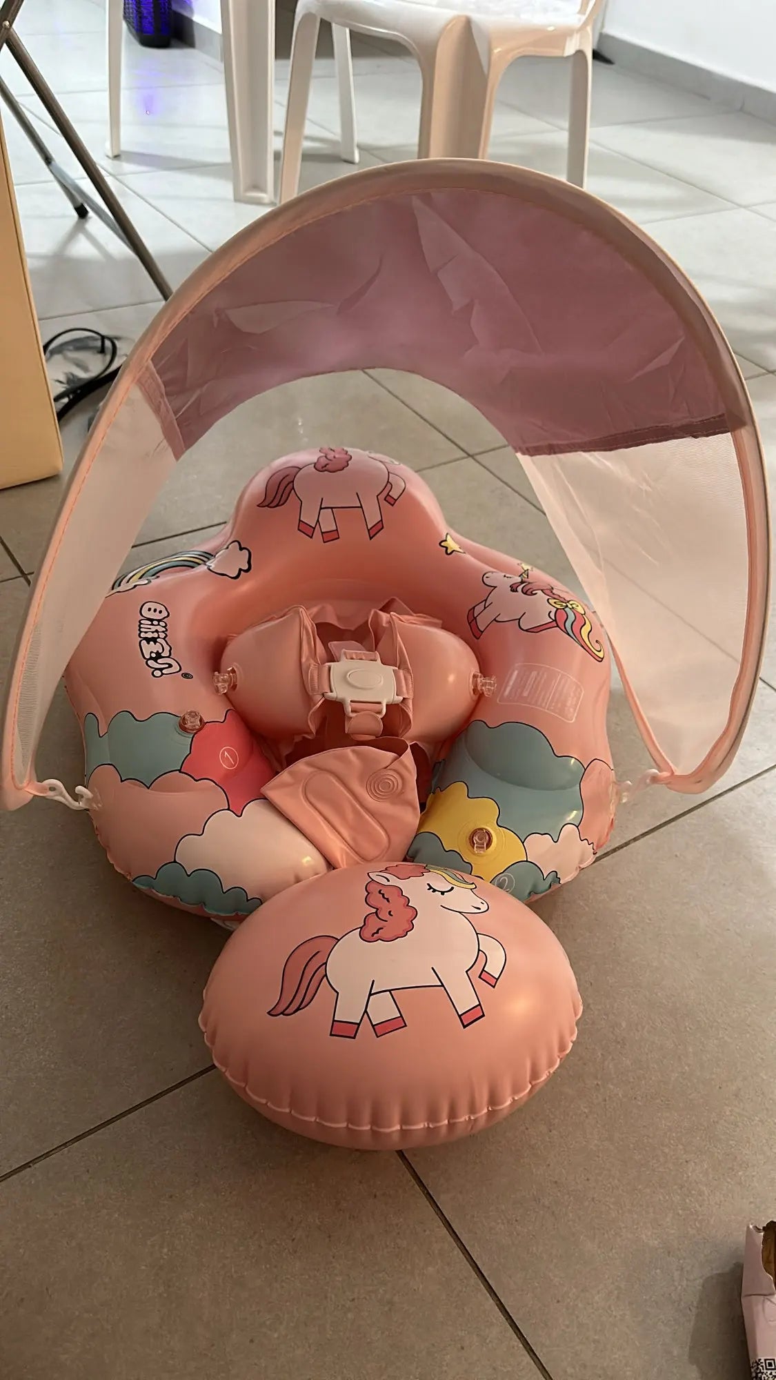 BOUÉE BÉBÉ PARE SOLEIL ANTI UV À THÈME