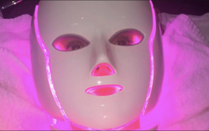 LED FACE CARE MASK - LIGHT THERAPY