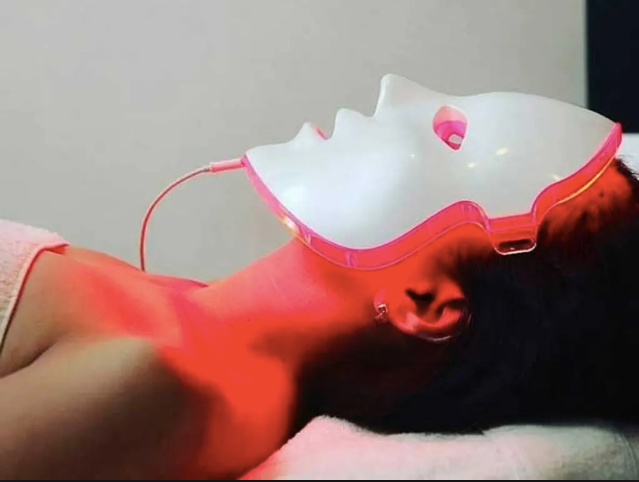 LED FACE CARE MASK - LIGHT THERAPY