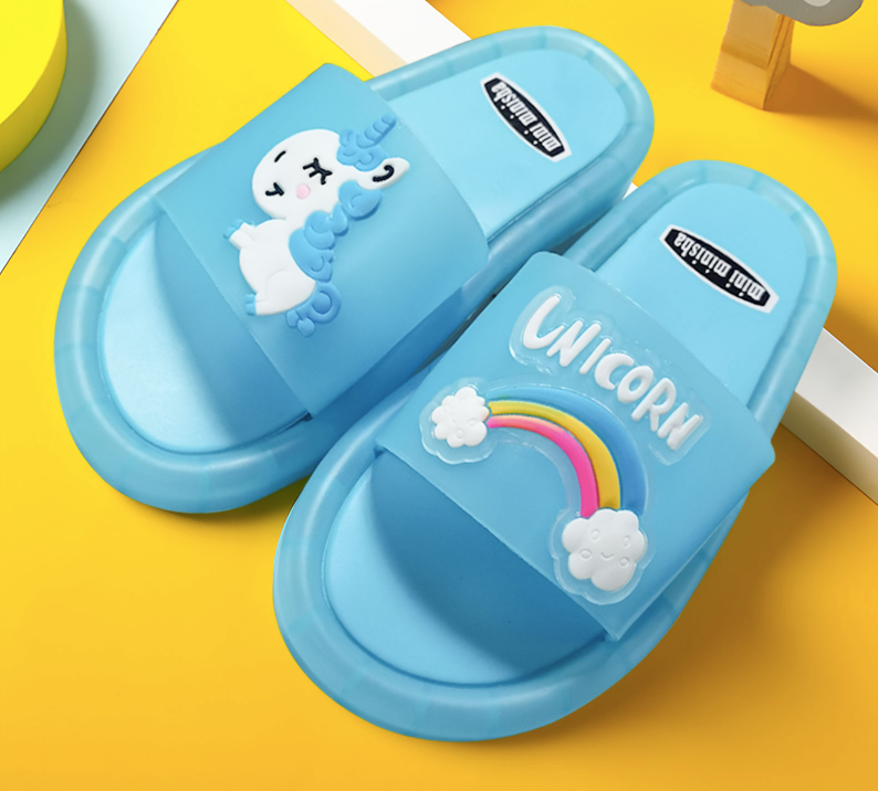CHILDREN’S LIGHT-UP UNICORN FLIP-FLOP SANDALS