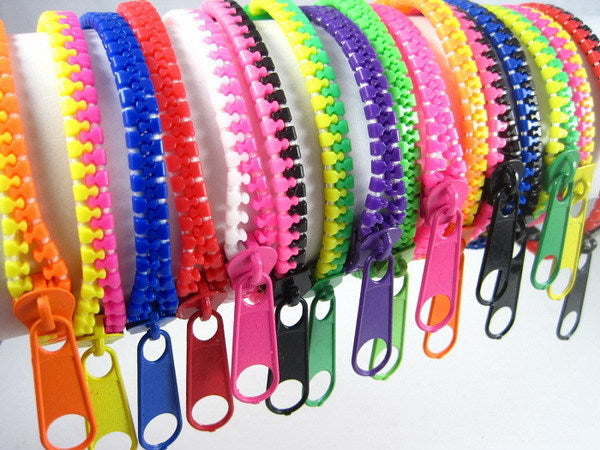 ANTI-STRESS ZIP BRACELET