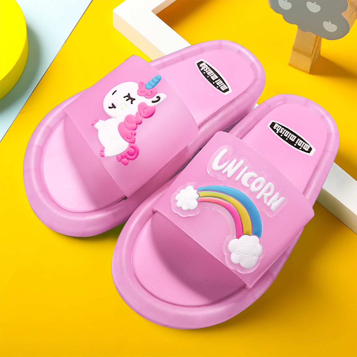 CHILDREN’S LIGHT-UP UNICORN FLIP-FLOP SANDALS