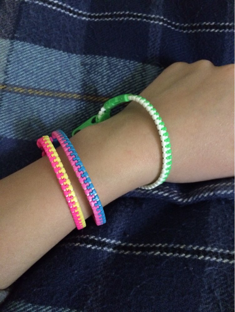ANTI-STRESS ZIP BRACELET
