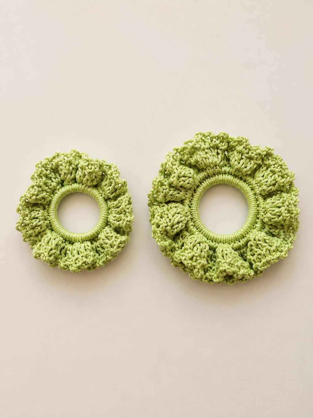 DUO CHOUCHOUS MAMAN/FILLE ASSORTI - FAIT MAIN CROCHET 100% COTON