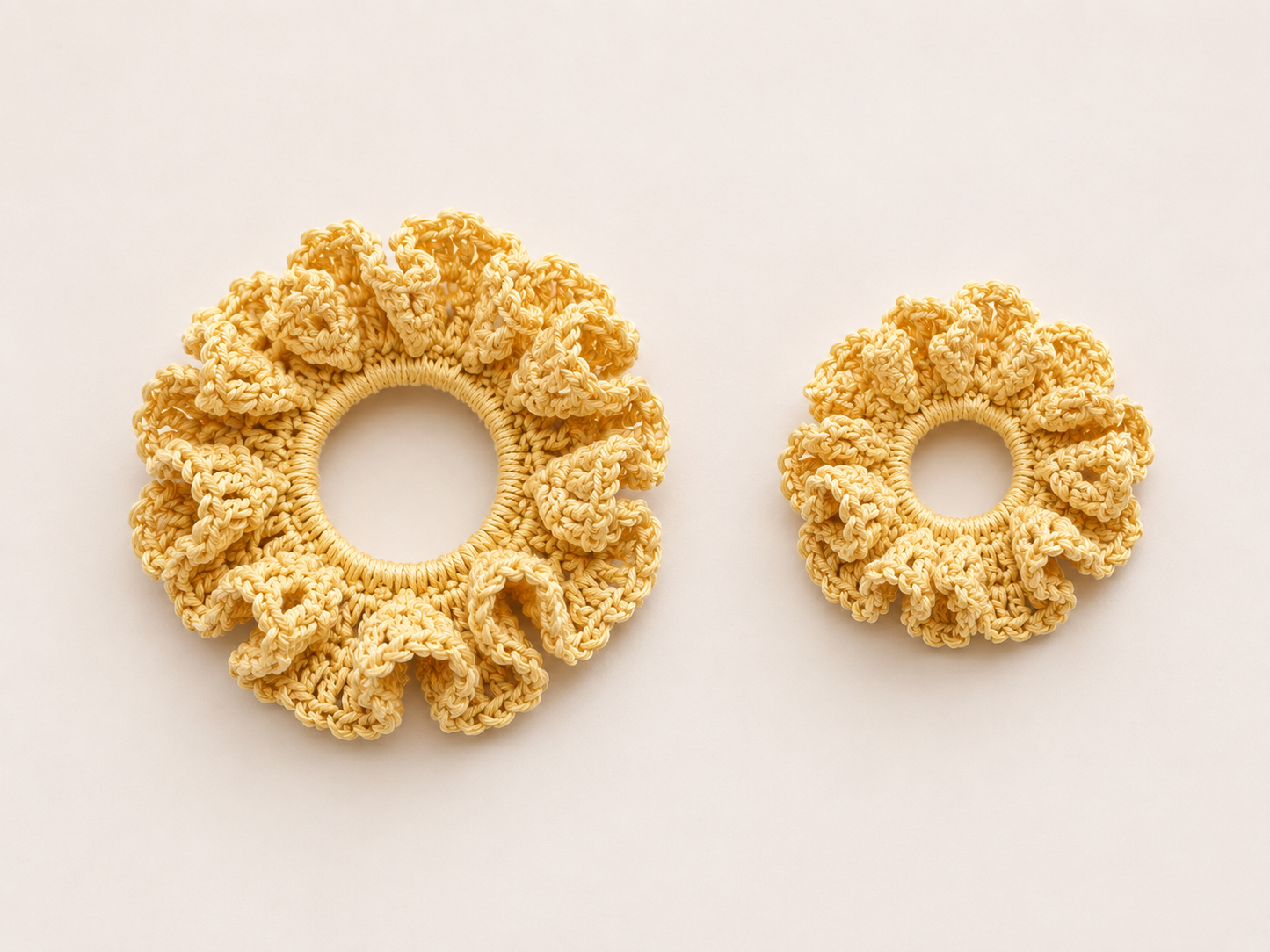 DUO CHOUCHOUS MAMAN/FILLE ASSORTI - FAIT MAIN CROCHET 100% COTON